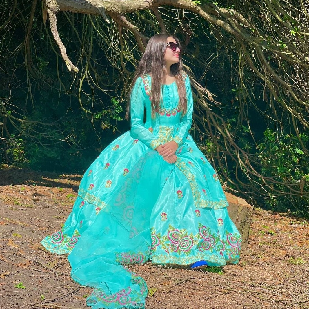 Gulabi Rose - Image 2